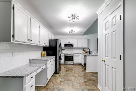 5809 Rosebay Forest Rd, Midlothian, VA 23112 photo 16