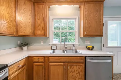 3228 Pinefields Dr, Henrico, VA 23231 photo 13