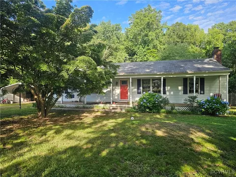 7047 Sunset Dr, Mechanicsville, VA 23111