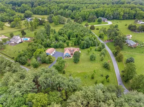 184 Green Pastures Dr, Maidens, VA 23102
