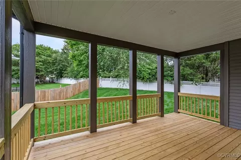 Exterior - 9074 Winter Spring Dr, Mechanicsville, VA 23116 photo 5 of 13