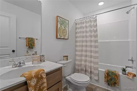 Bath - 9074 Winter Spring Dr, Mechanicsville, VA 23116 photo 4 of 4
