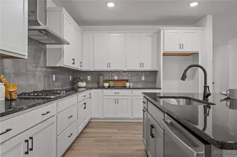 Kitchen - 9074 Winter Spring Dr, Mechanicsville, VA 23116 photo 3 of 3