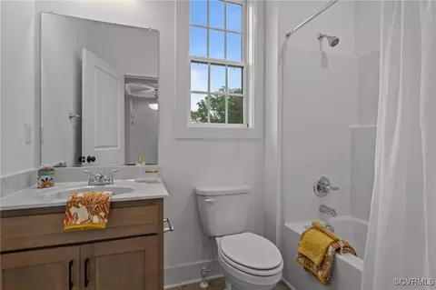 Bath - 9074 Winter Spring Dr, Mechanicsville, VA 23116 photo 3 of 4