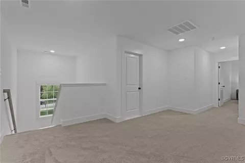 Entry Way - 9074 Winter Spring Dr, Mechanicsville, VA 23116 photo 7 of 7