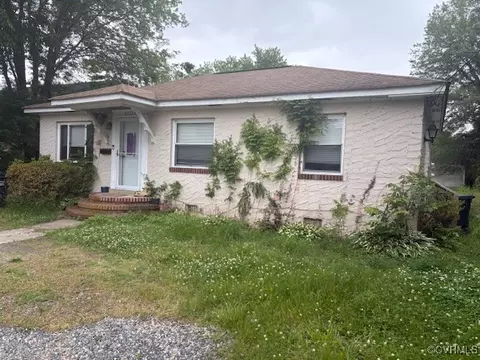 3312 Woodlawn St, Hopewell, VA 23860