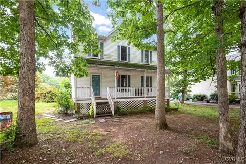 9220 Brocket Dr, Midlothian, VA 23112