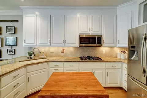 33 E Square Ln, Henrico, VA 23238 photo 16