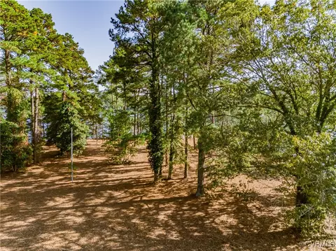 1852 Ocran Rd, White Stone, VA 22578 photo 2