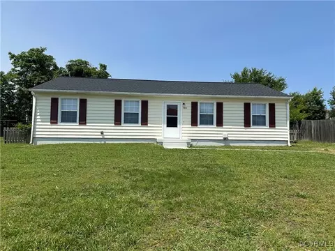 3913 Gloucester Dr, Hopewell, VA 23860