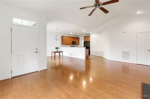 Living - 307 Kernel Ct, North Chesterfield, VA 23236 photo 2 of 4