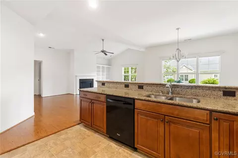 Kitchen - 307 Kernel Ct, North Chesterfield, VA 23236 photo 4 of 4