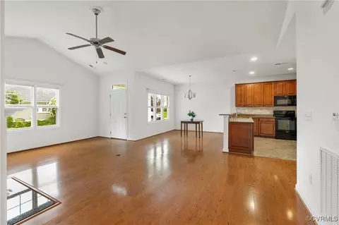 Living - 307 Kernel Ct, North Chesterfield, VA 23236 photo 4 of 4