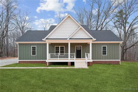 10964 Cross County Rd, Mineral, VA 23117