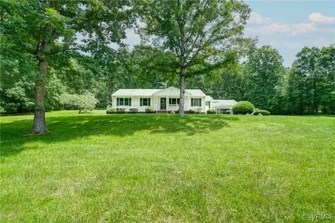 Exterior - 3175 Sandy Hook Rd, Sandy Hook, VA 23153 photo 3 of 8