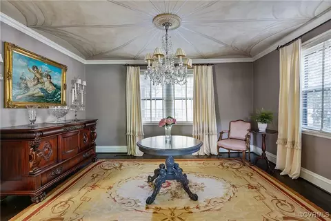 Dining - 4221 Stuart Ave, Richmond, VA 23221 photo 1 of 6