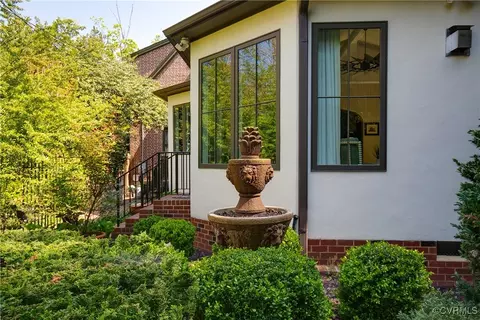 Exterior - 4221 Stuart Ave, Richmond, VA 23221 photo 9 of 12