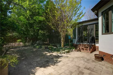 Exterior - 4221 Stuart Ave, Richmond, VA 23221 photo 5 of 12