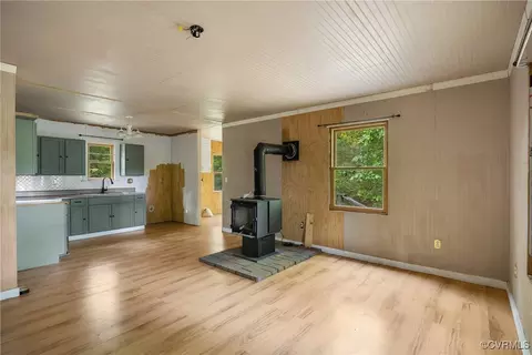 Living - 3966 Holts Ln, Saluda, VA 23149 photo 4 of 5