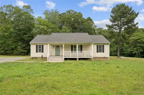 241 Deep Landing Rd, Tappahannock, VA 22560