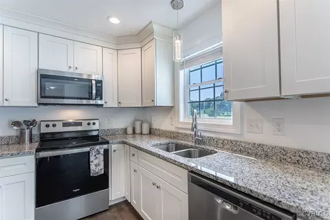 203 Pointers Dr, West Point, VA 23181 photo 17