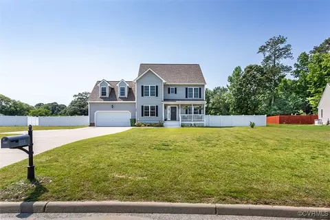 203 Pointers Dr, West Point, VA 23181 photo 2