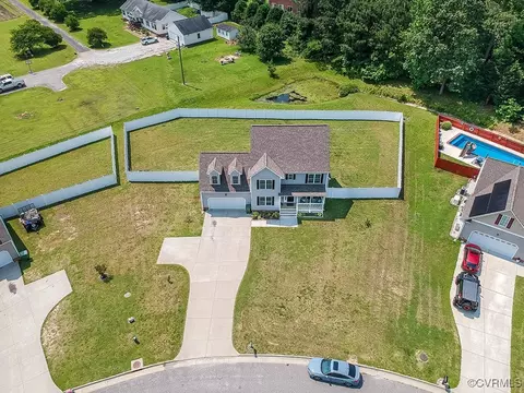 203 Pointers Dr, West Point, VA 23181
