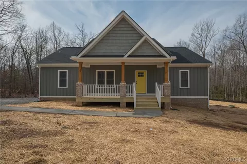 74 Paddock Ln, Louisa, VA 23093
