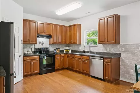 Kitchen - 201 Rembold Way, Williamsburg, VA 23185 photo 2 of 4