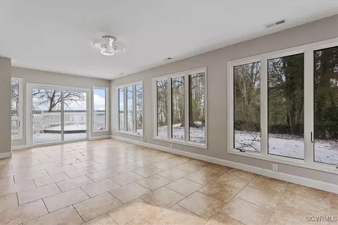 109 Eagle Bluff Rd, Spring Grove, VA 23881 photo 10