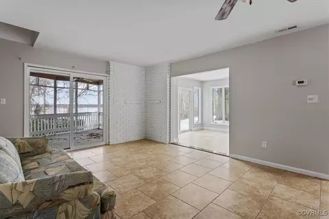 109 Eagle Bluff Rd, Spring Grove, VA 23881 photo 9