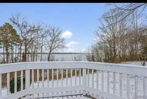 109 Eagle Bluff Rd, Spring Grove, VA 23881 photo 2