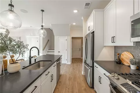 16407 Creekstone Point Ave, Moseley, VA 23120