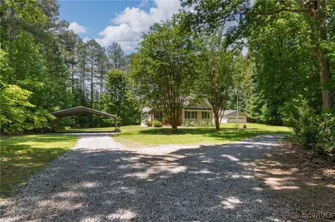 5783 Cottage Rd, Blackstone, VA 23824