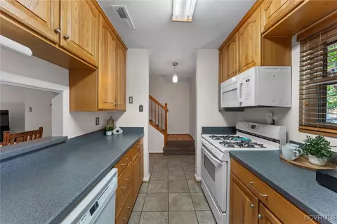 11605 E Briar Patch Dr, Midlothian, VA 23113 photo 5