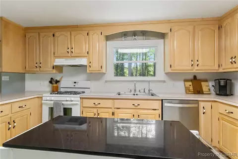 12067 Harcum Rd, Gloucester, VA 23061 photo 6