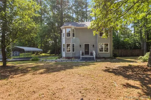 12067 Harcum Rd, Gloucester, VA 23061 photo 2