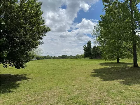 9027 Pine Hill Rd, Mechanicsville, VA 23116