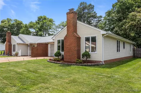 106 S Marion Ave #A, Hopewell, VA 23860