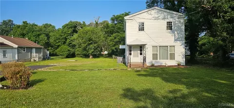 1718 Youngs Rd, Petersburg, VA 23803