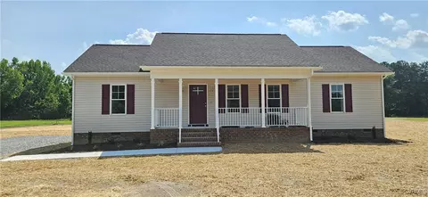 172 Oswald Ln, Dunnsville, VA 22454