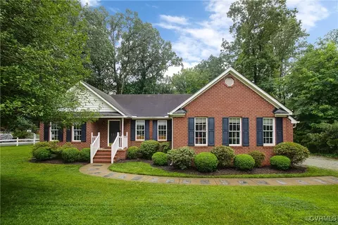 8717 Chippenham Rd, Richmond, VA 23235