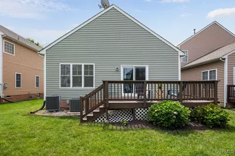 Exterior - 941 Gorham Ct, Midlothian, VA 23114 photo 8 of 9