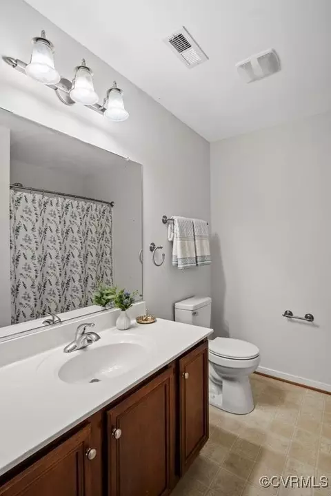 Bath - 941 Gorham Ct, Midlothian, VA 23114 photo 5 of 8