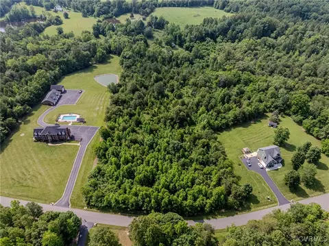 4972 Double Eagle Dr, Louisa, VA 23093