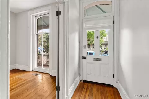 Entry Way - 2502 E Grace St, Richmond, VA 23223 photo 2 of 5