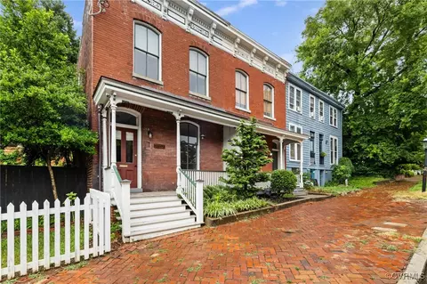 Exterior - 2502 E Grace St, Richmond, VA 23223 photo 4 of 4