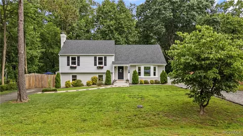 11900 Deerhurst Dr, Midlothian, VA 23113 photo 2