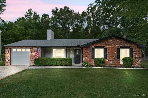 7300 Summertree Dr, North Chesterfield, VA 23234