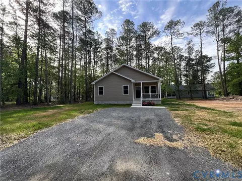 366 N Glebe Rd, Montross, VA 22520